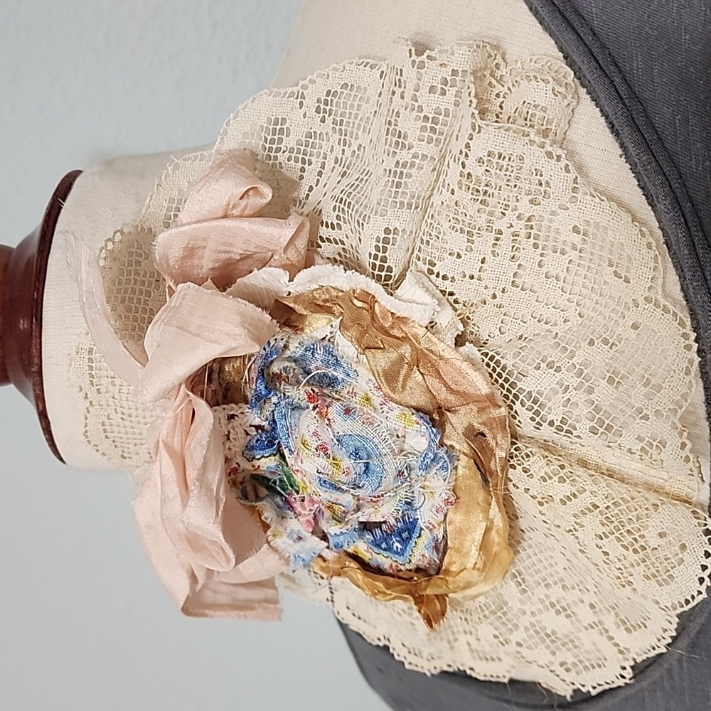 JABOT Slow Stitching MOSSIE ANNA ARTISAN DESIGN NWT - Picture 3 of 6
